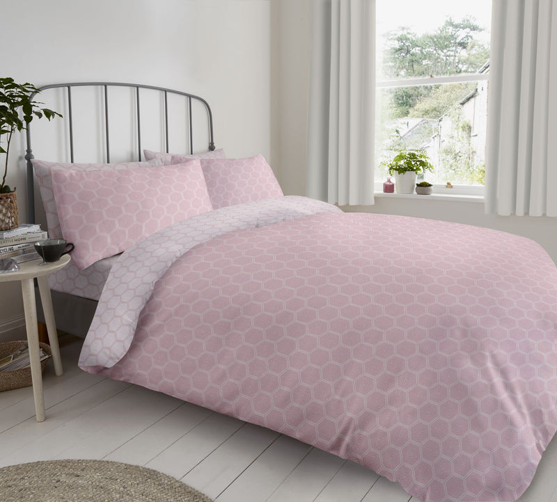 Lewis's Reversible Printed Bed In A Bag - Pink Honeycomb