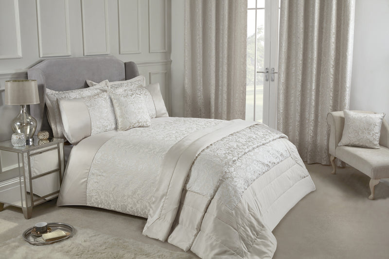 Eden - Embellished Jacquard Duvet Set in Cream