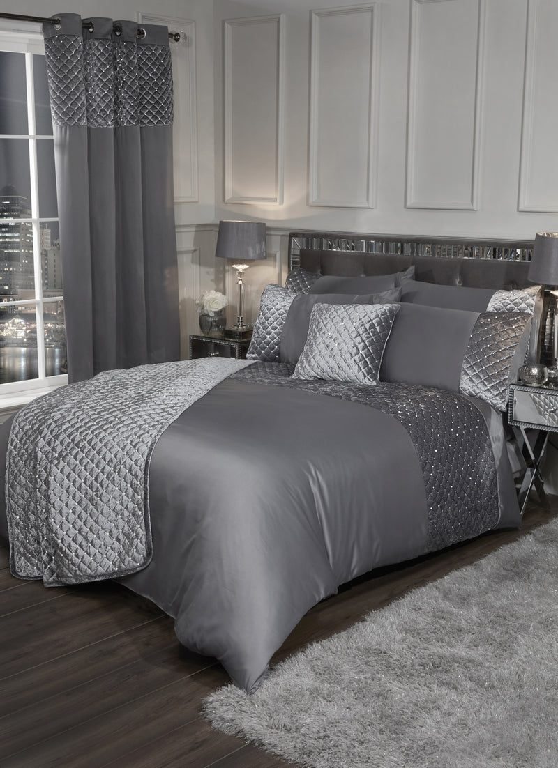 Glamour - Quilted Sequin Velvet Duvet Set in Silver