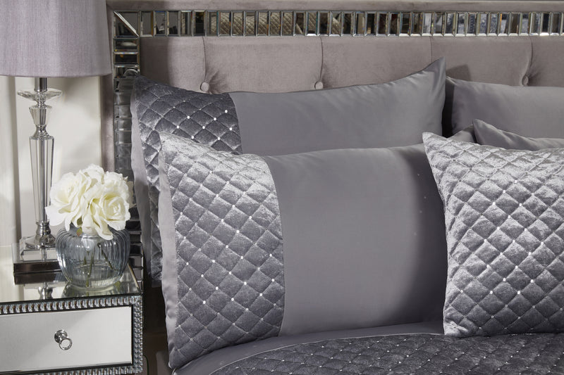 Glamour - Quilted Sequin Velvet Duvet Set in Silver