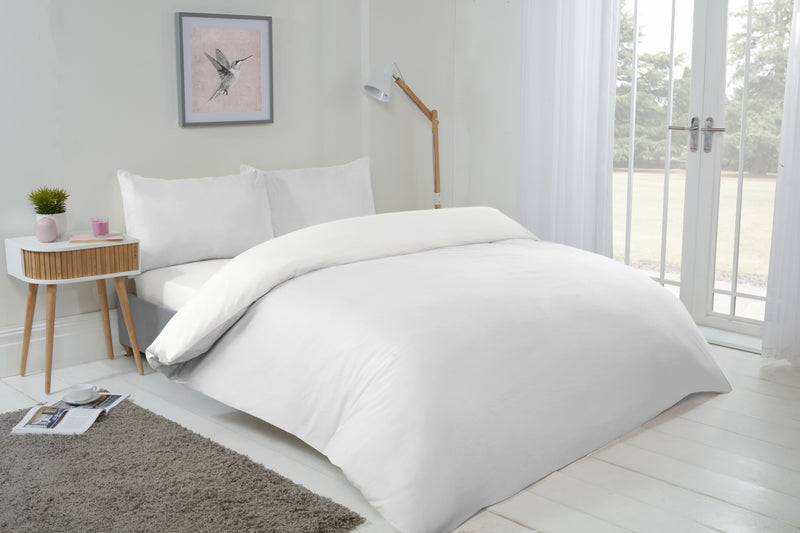 Lyla Reversible Duvet Set in White